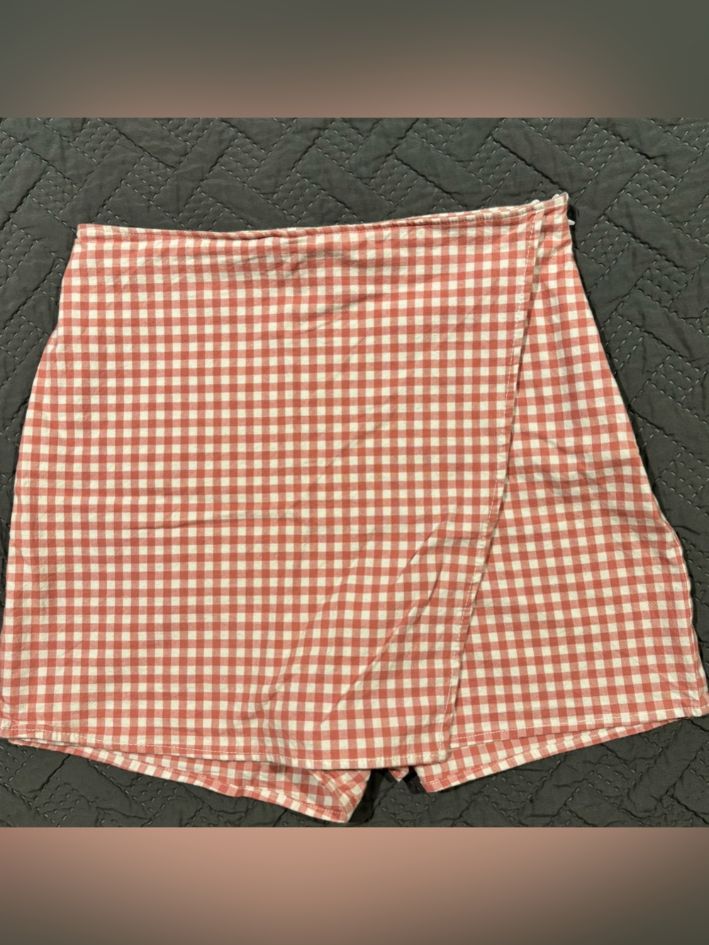 Hollister Coral and White Gingham Flat-Front Shorts